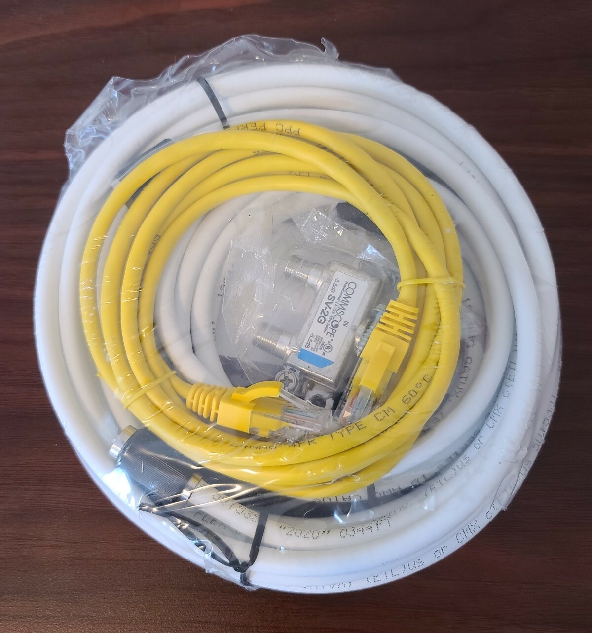 HSD Kit (1)12ft Coax Jump (1)6ft Coax Jump (1)7ft Cat 5e Jumper (1)2 wayspliter