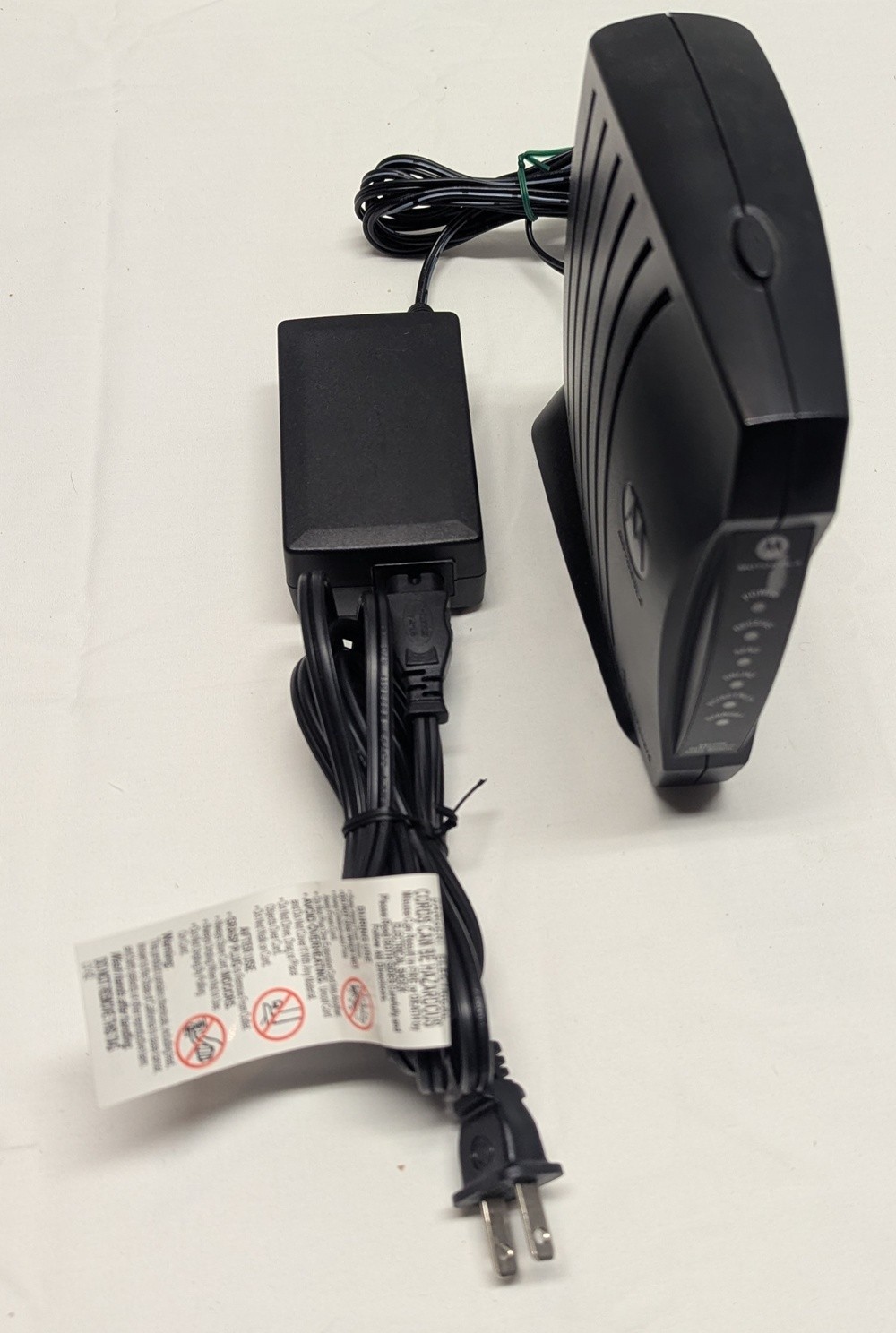 Motorola SB5100 SURFboard Cable Modem with power supply