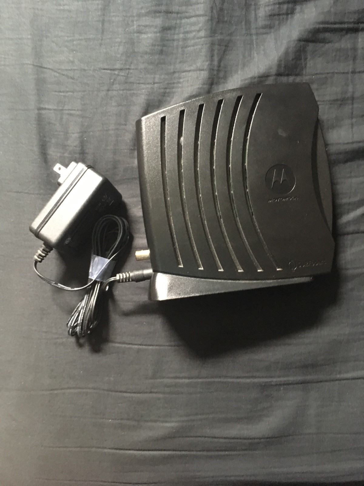 Motorola SB5101N SURFBOARD CABLE MODEM WITH ETHERNET CORD