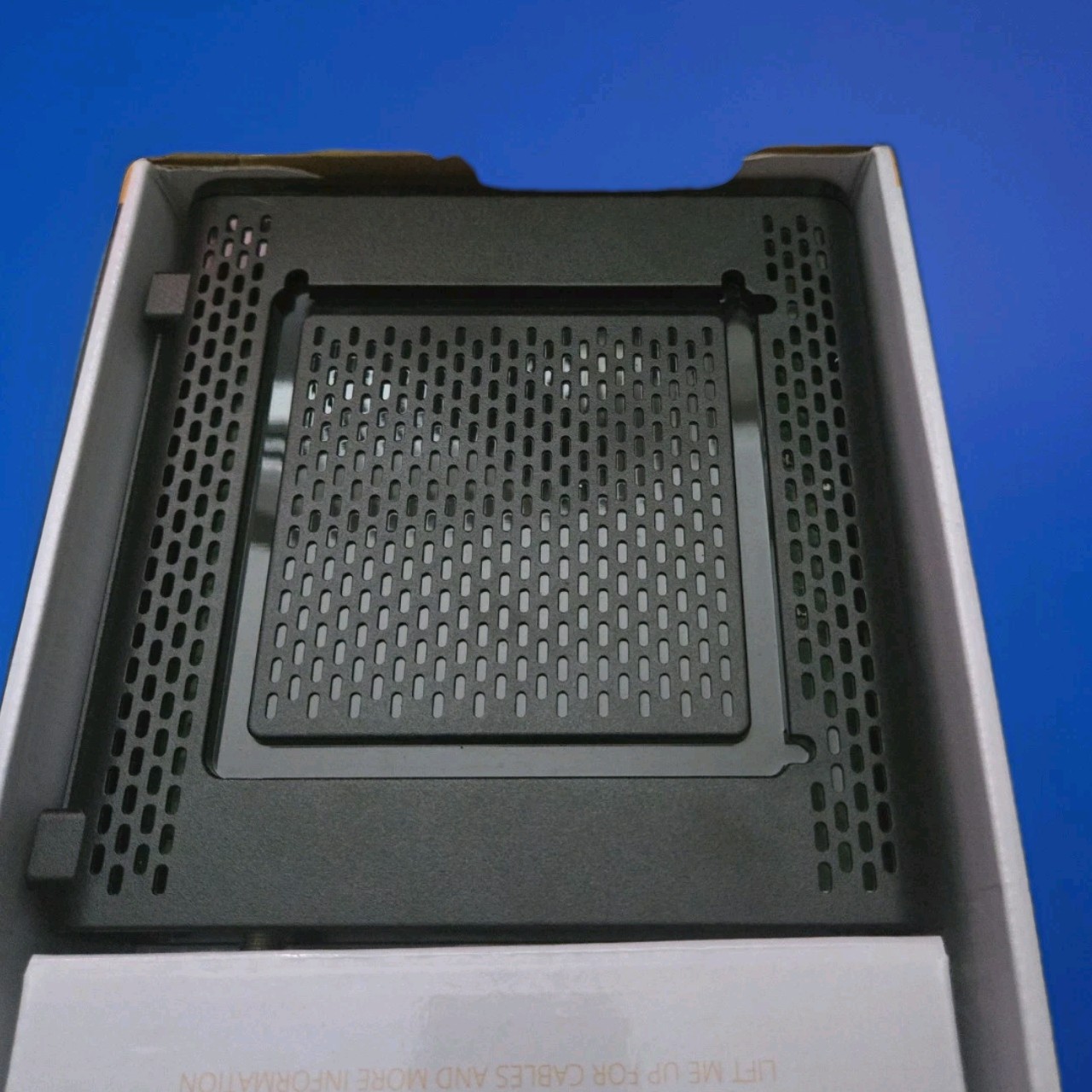 ARRIS SBG10 SURFboard AC1600 Dual-Band Cable Modem Router – Black