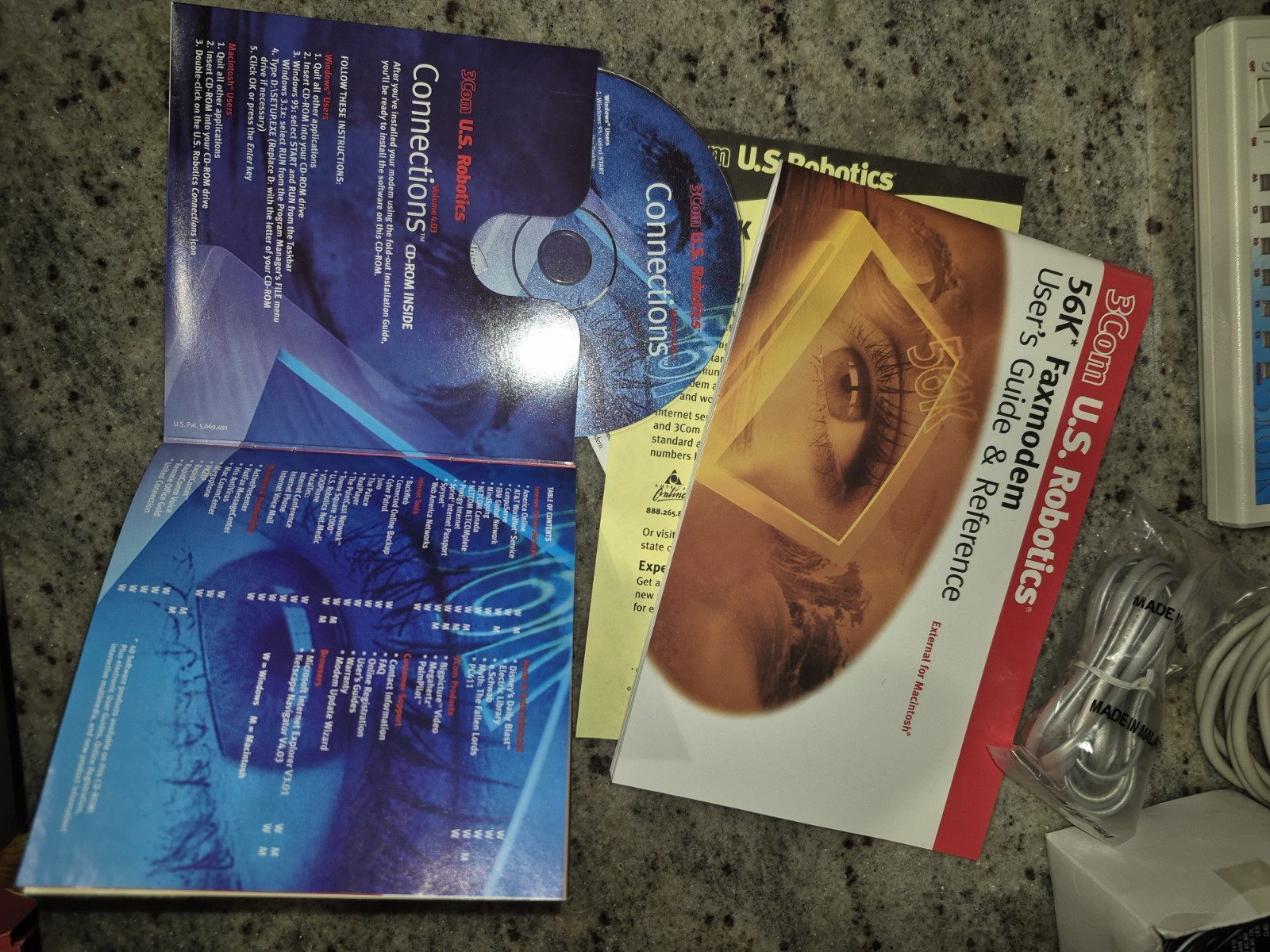 3Com U.S. Robotics 56K External Faxmodem 5689 Mac V.90 x2 Complete In Box