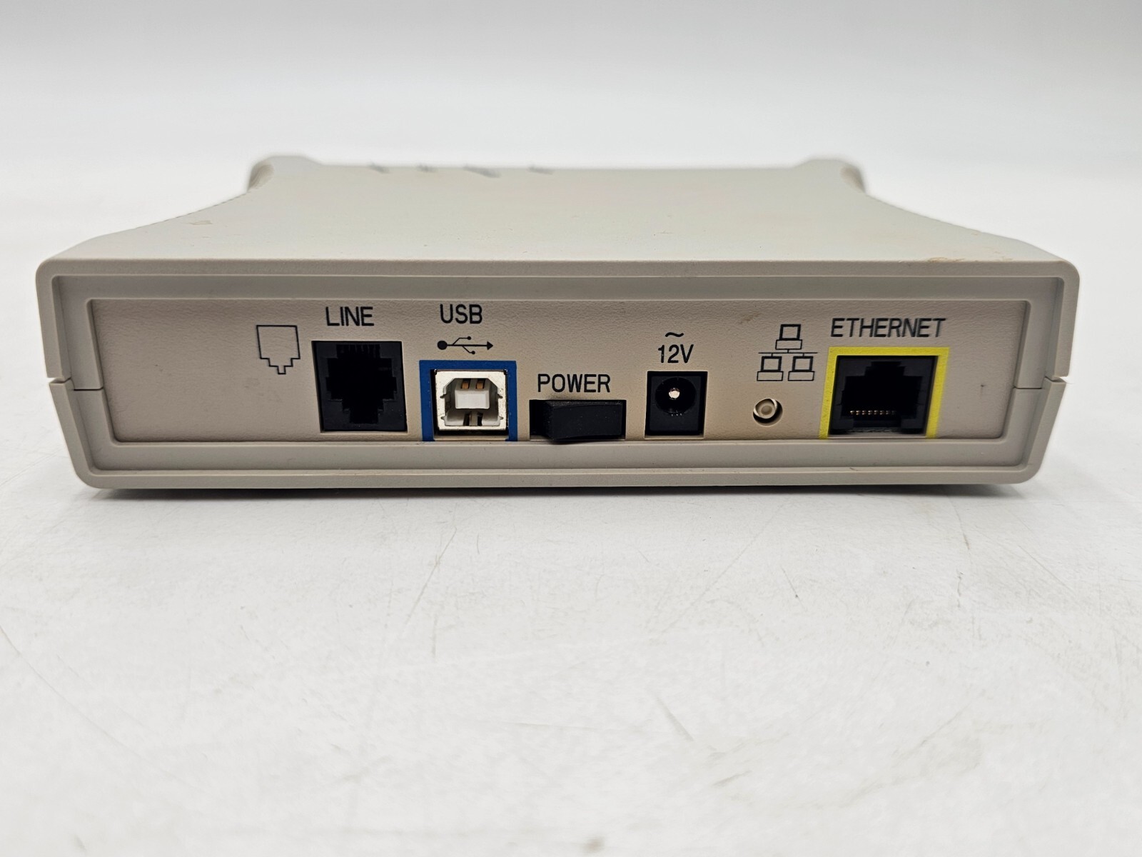 Westell Model 2200 A90-220015-04 DSL Wired Modem Router