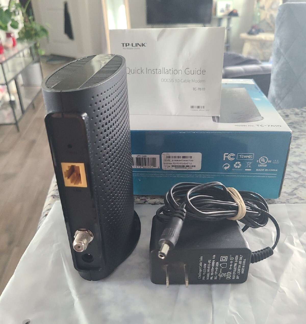 TP-LINK TC-7610 DOCSIS 3.0 Cable Modem – W Power Adapter – Excellent condition