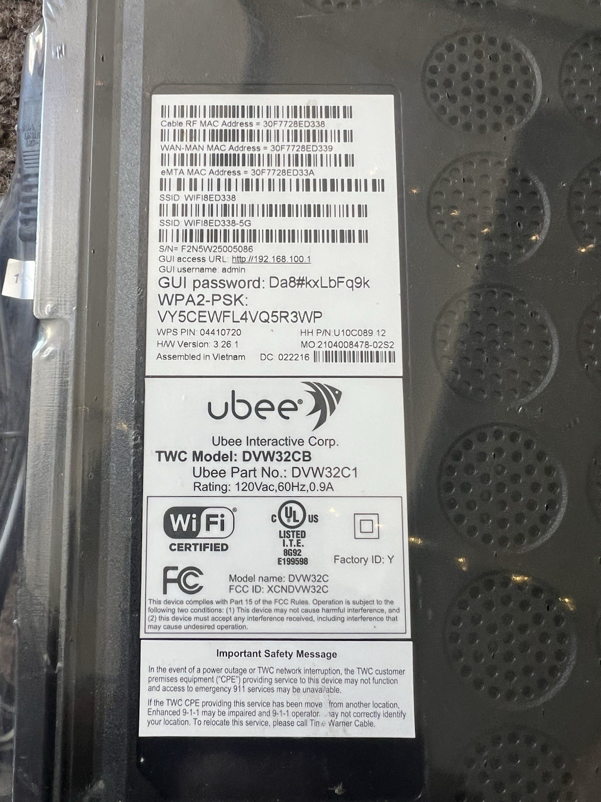 NEW Ubee DVW32CB Advanced Wireless Voice Gateway Modem & Router & Power Cord