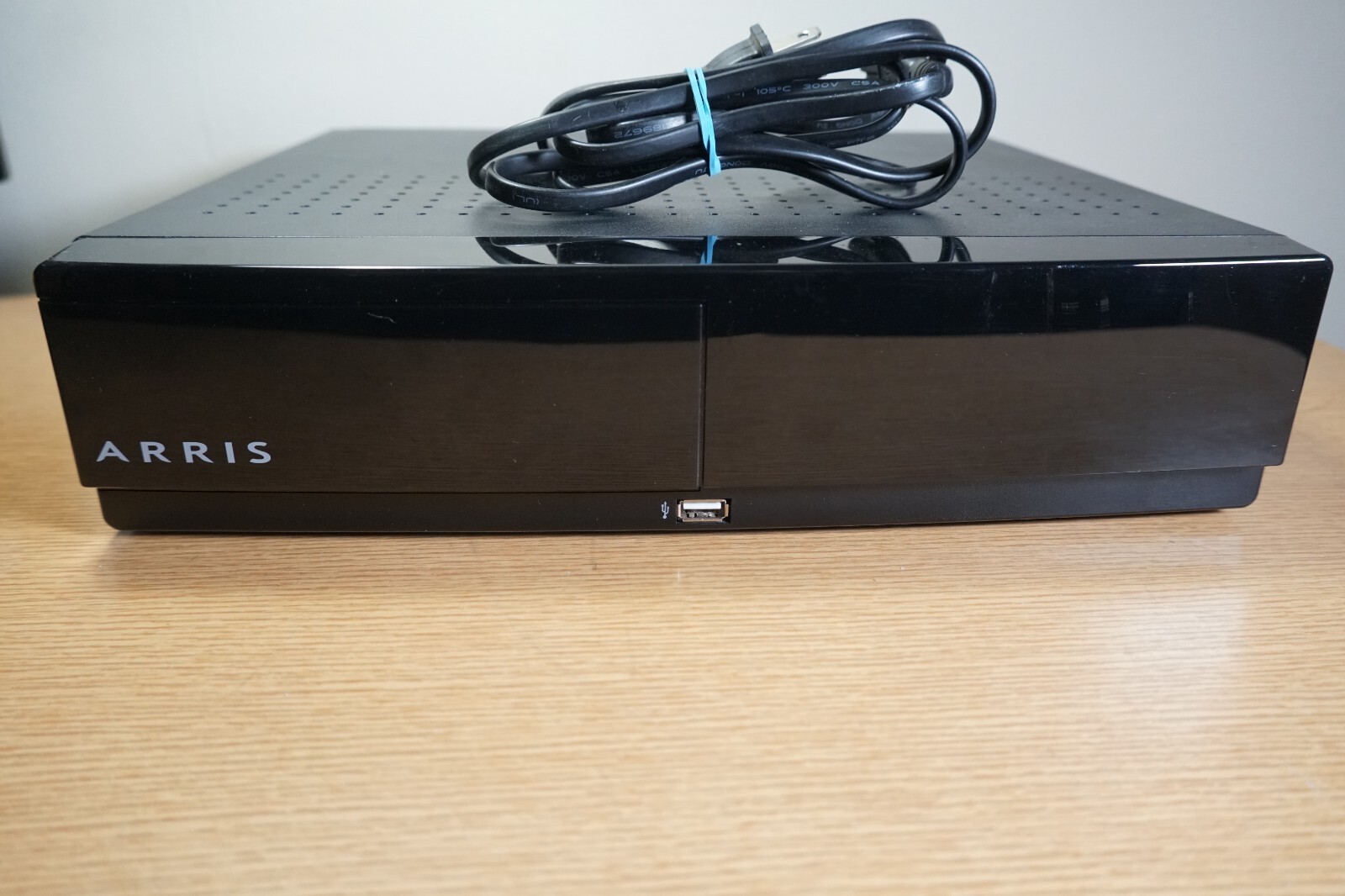 ARRIS Media Gateway MG5225G/NA MG02DCG5225 Modem, eSATA, USB, Cable