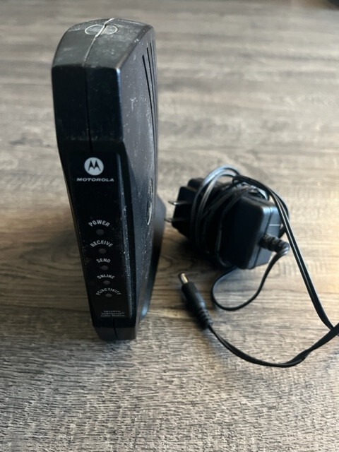 Motorola SB5101U Modem with AC Adapter