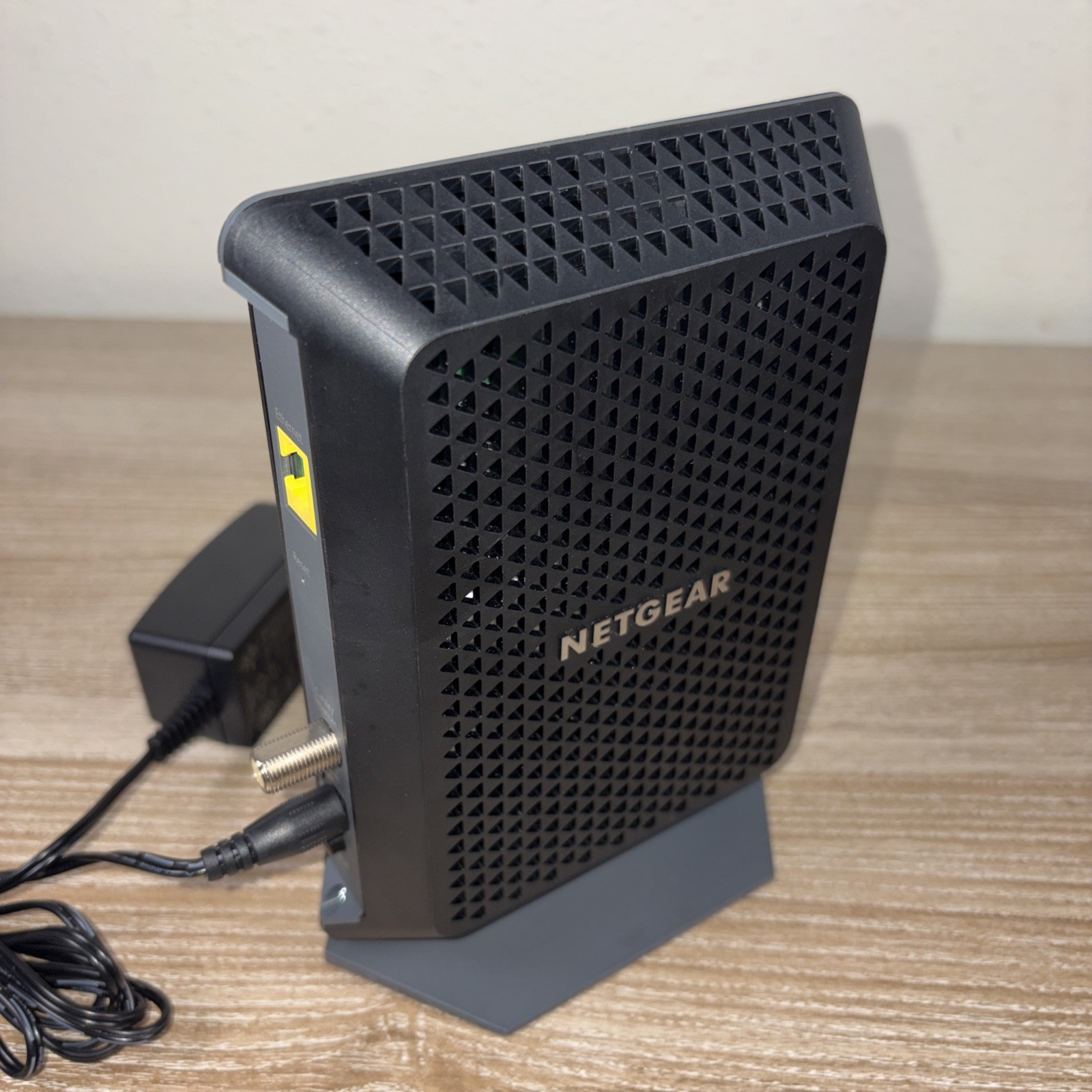 NETGEAR CM700 (32×8) DOCSIS 3.0 Gigabit Cable Modem. Charter & more (CM700)
