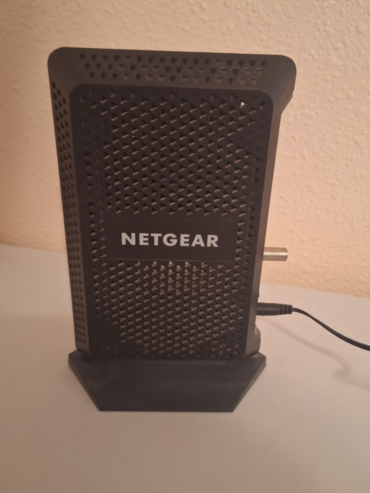 NETGEAR Cable Modem CM1000v2 DOCSIS 3.1 3.0. Tested. Works