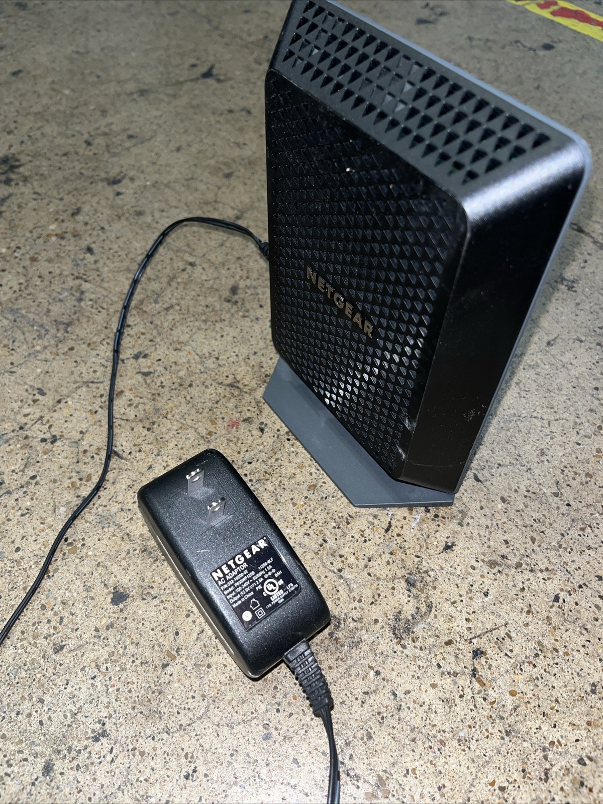 NETGEAR CM700 DOCSIS 3.0 High Speed Cable Modem Fast Internet W Power Cord