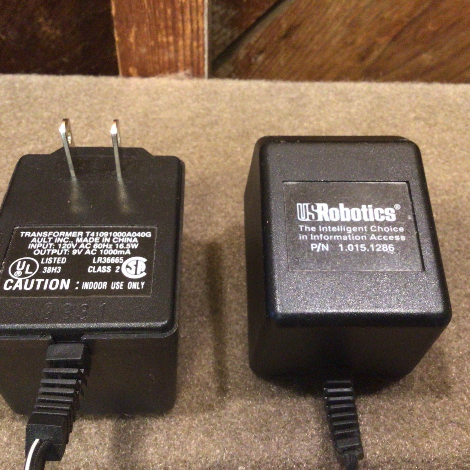 Two (2) U.S. Robotics AC Power Adapter 9V AC T41091000A040G 1.015.1286 TESTED