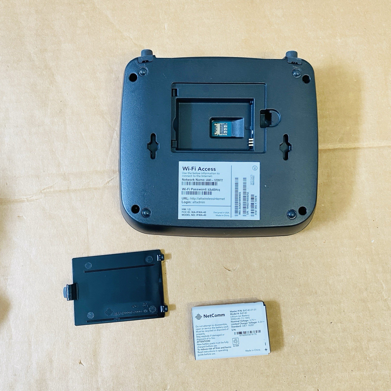 ATT Wireless Internet Modem IFWA-40 Hotspot Black (AT&T) With Charger AC Adapter