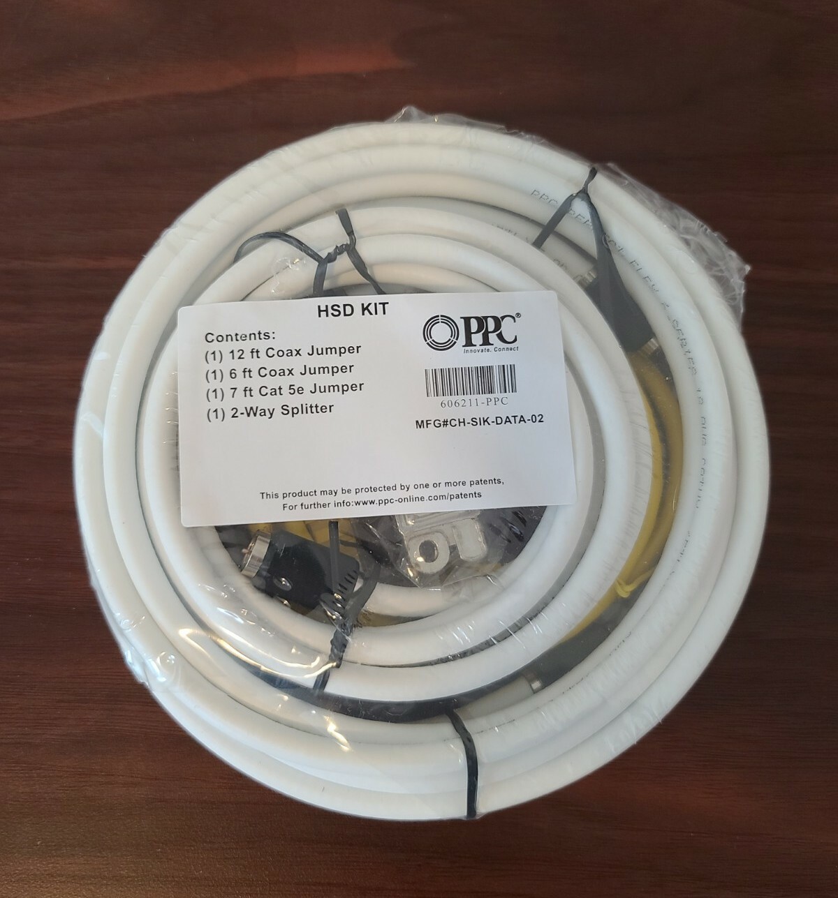 HSD Kit (1)12ft Coax Jump (1)6ft Coax Jump (1)7ft Cat 5e Jumper (1)2 wayspliter