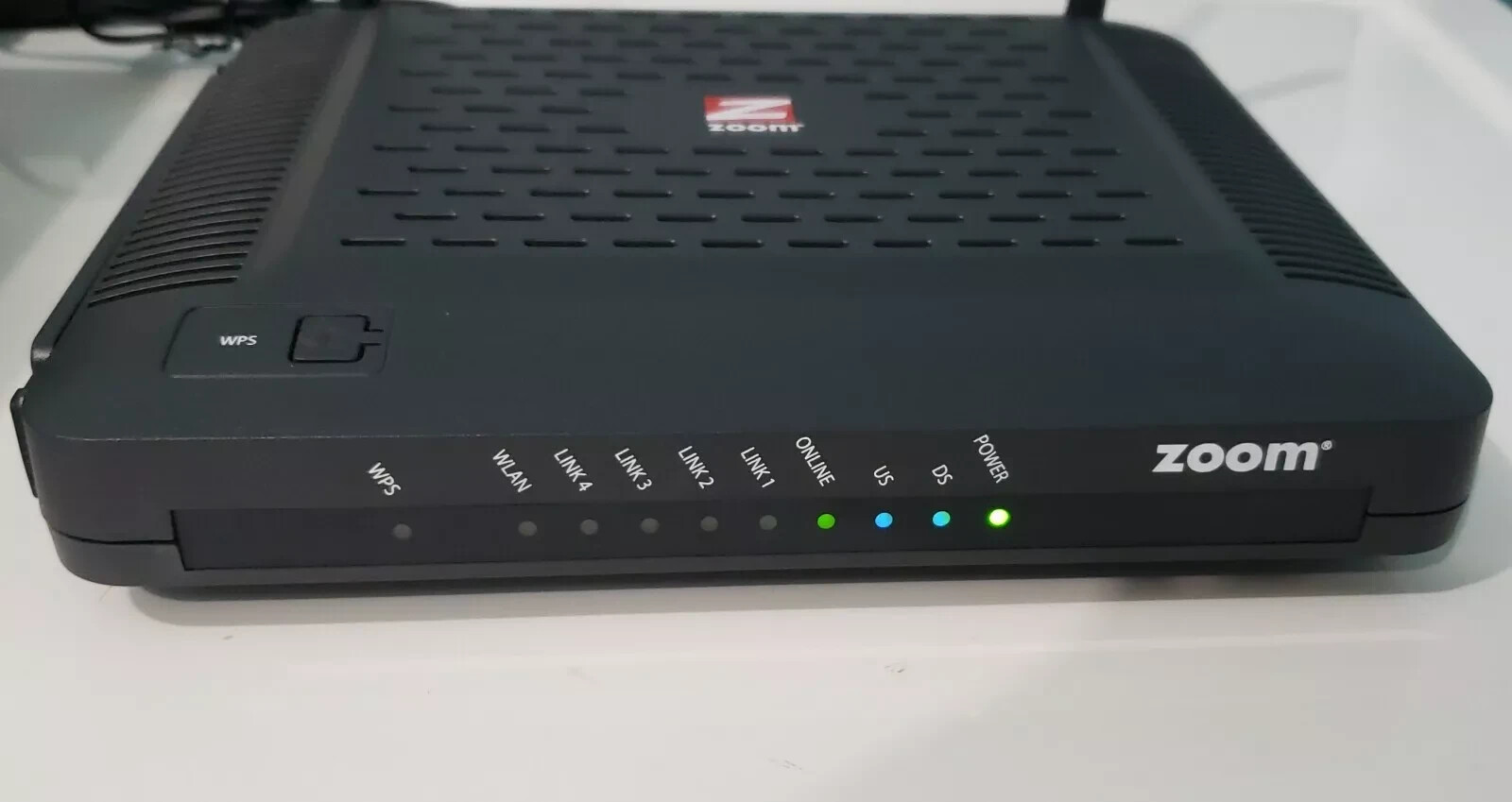 Zoom Docsis 3.0 Cable Modem Router with Wireless-N Model 5352 Series 1103