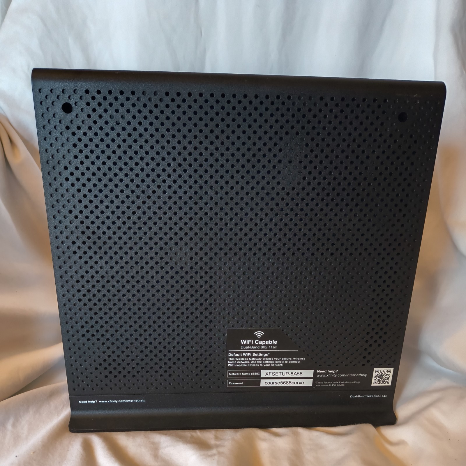 ARRIS TG1682G & Phone Gateway Cable Wireless Panoramic WIFI Router No Cord