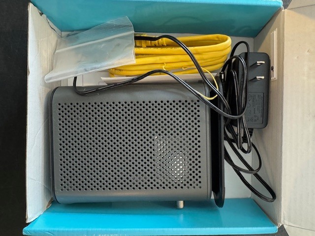 MOTOROLA 16×4 Cable Modem Model MB7420 686 Mbps DOCSIS 3.0 Open Box