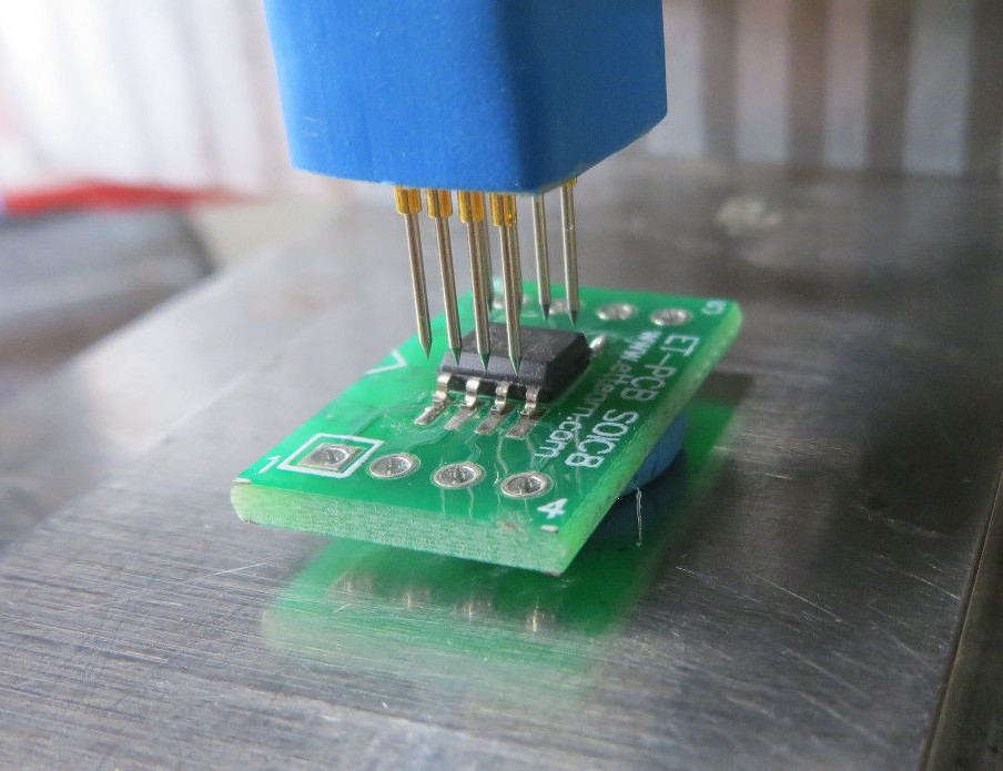 With free guide cap SOIC8 Pogo Pin Adapter For EEPROM / 93CXX / 25CXX / 24CXX