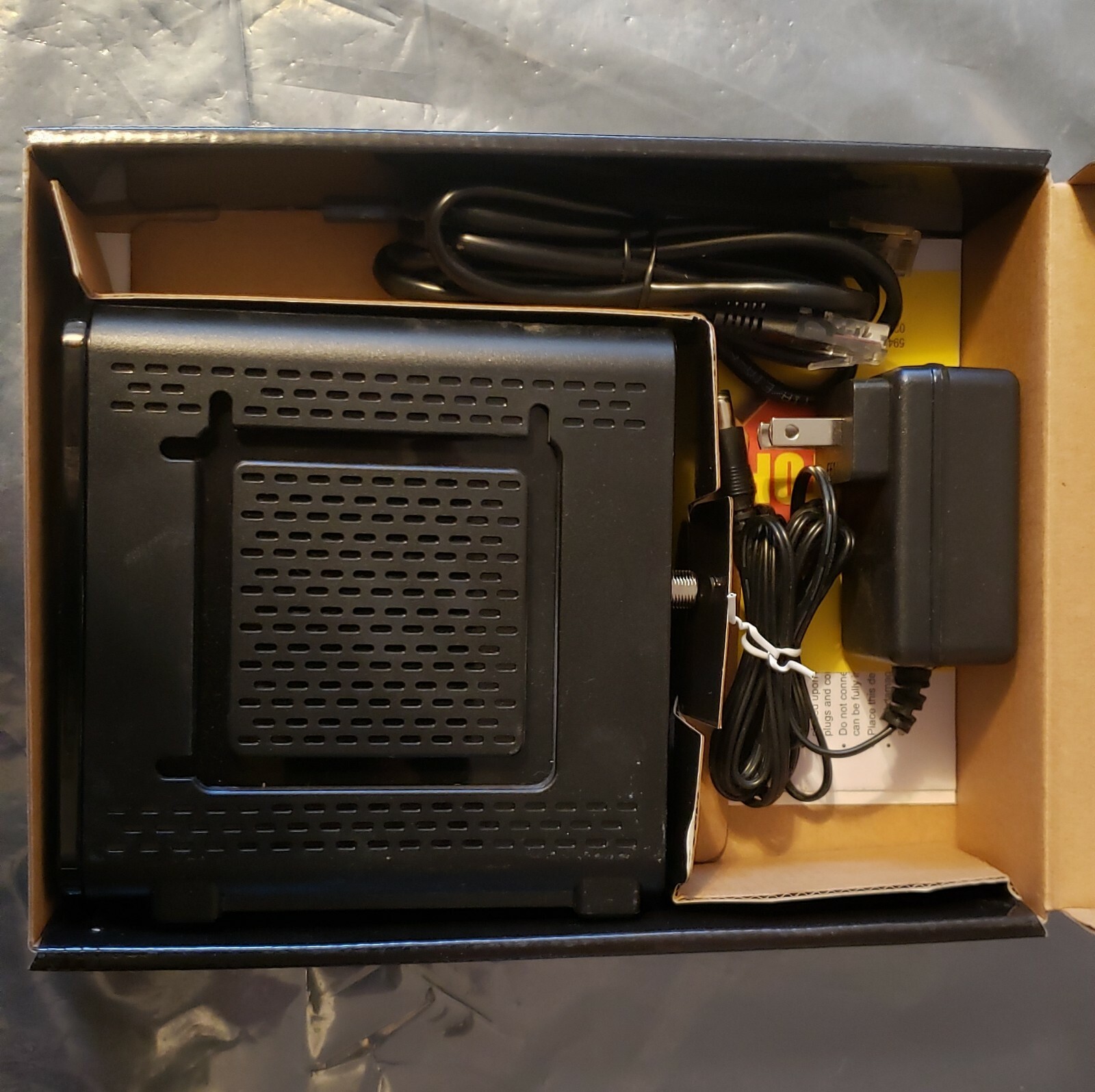 MOTOROLA Arris SurfBoard SB6121 DOCSIS 3.0 Cable Internet Wifi Modem 200 Series