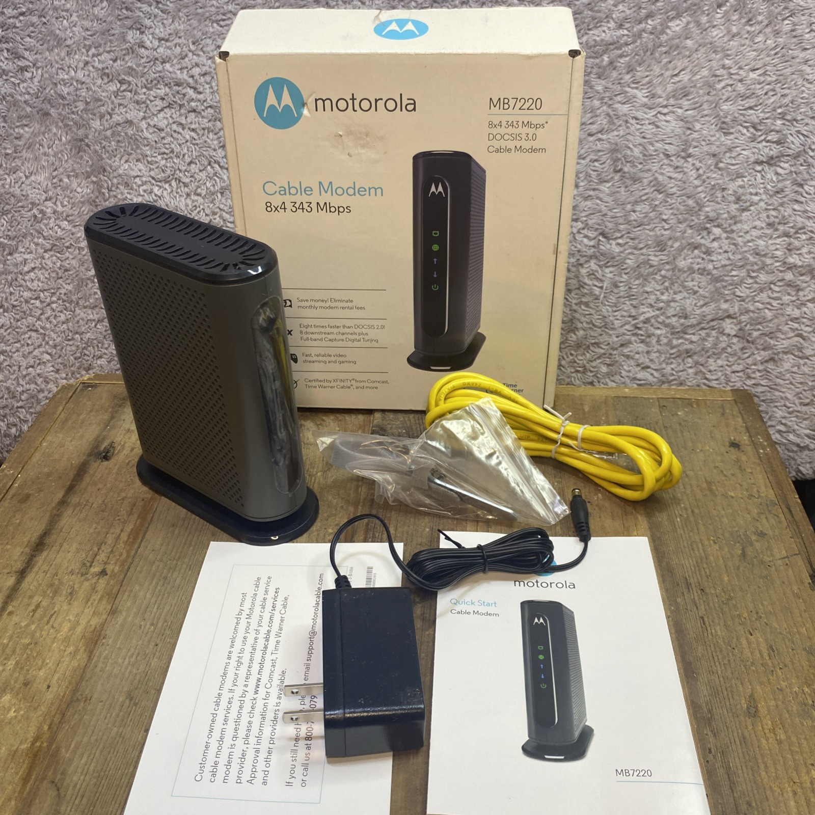 Motorola 8×4 343 Cable Modem, Model MB 7220, Docsis 3.0 Pre-owned