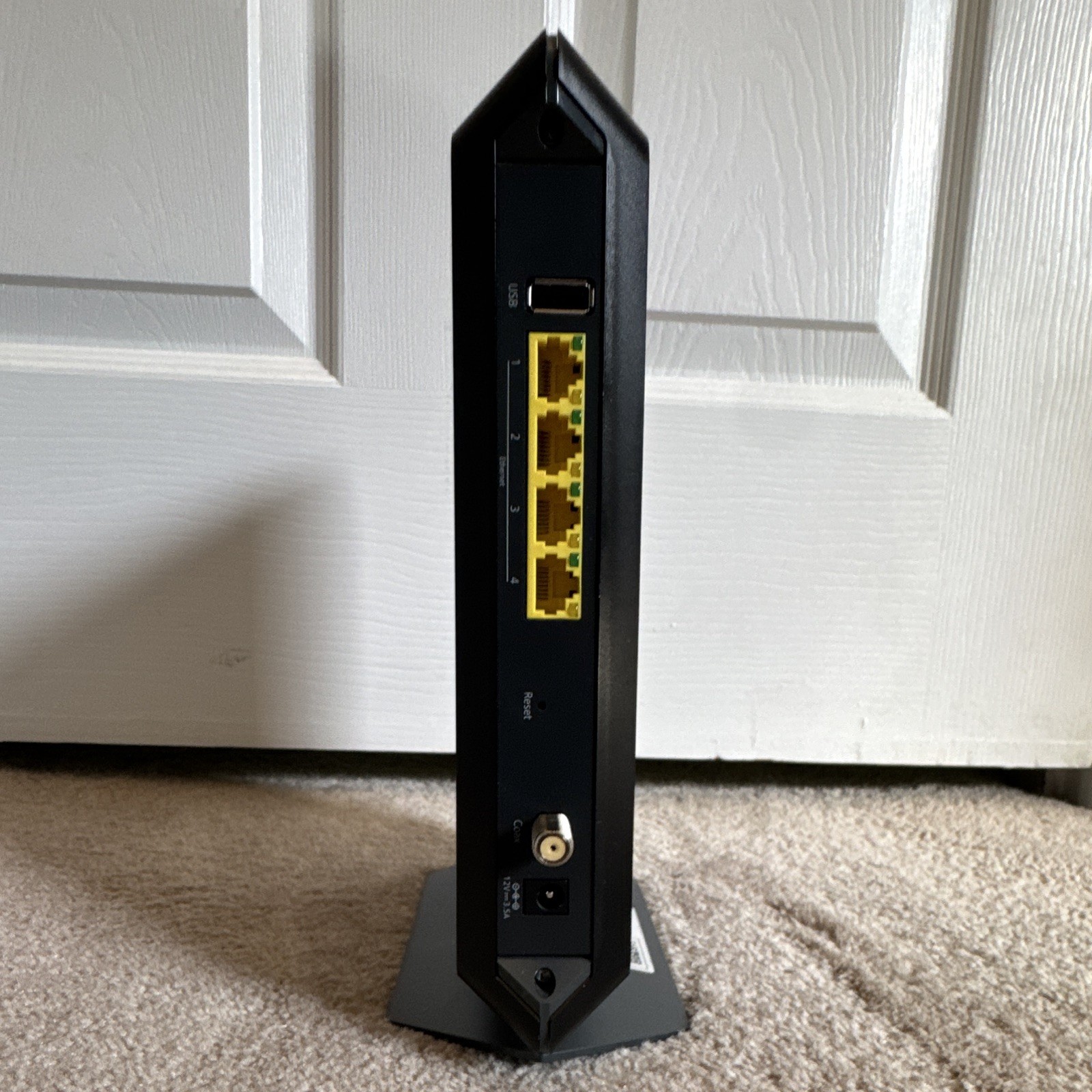 NETGEAR C7000v2 AC1900 DOCSIS 3.0 Cable Modem Router XFINITY 1.9Gbps