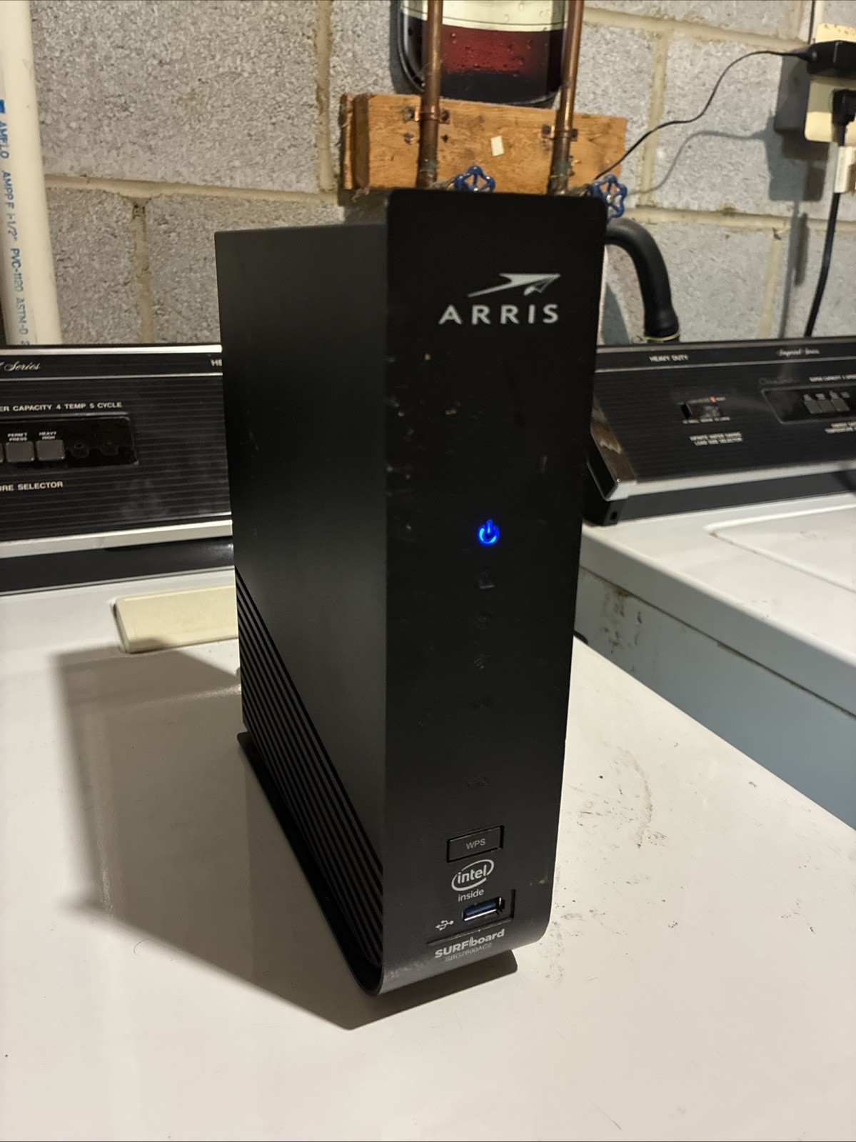 ARRIS SURFboard SBG7600AC2 DOCSIS 3.0 Wi-Fi Cable Modem. AC2350 Wi-Fi 5 Used