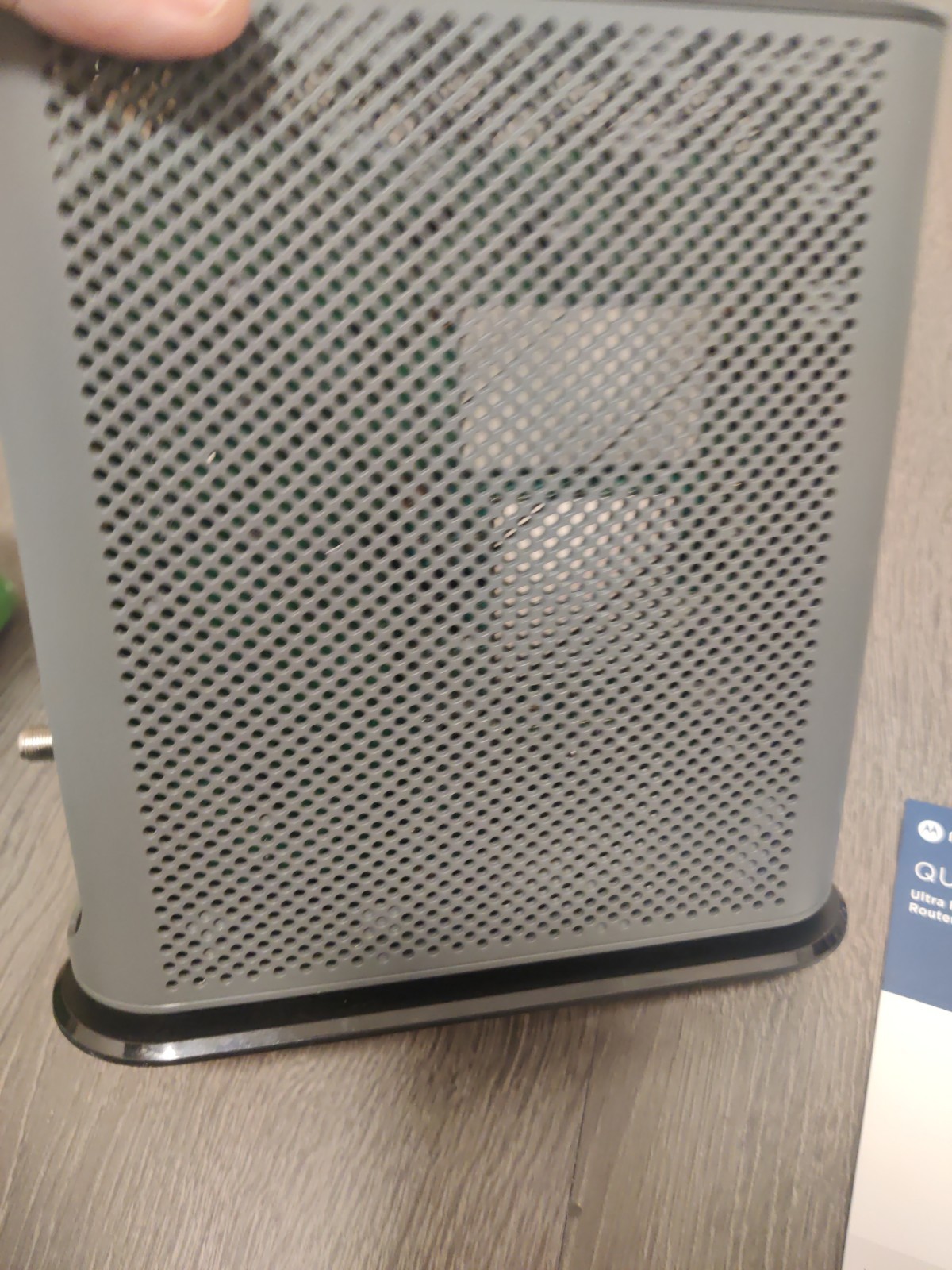 Motorola MG8702 DOCSIS 3.1 Cable Modem + Wi-Fi AC3200 Dual-Band Router