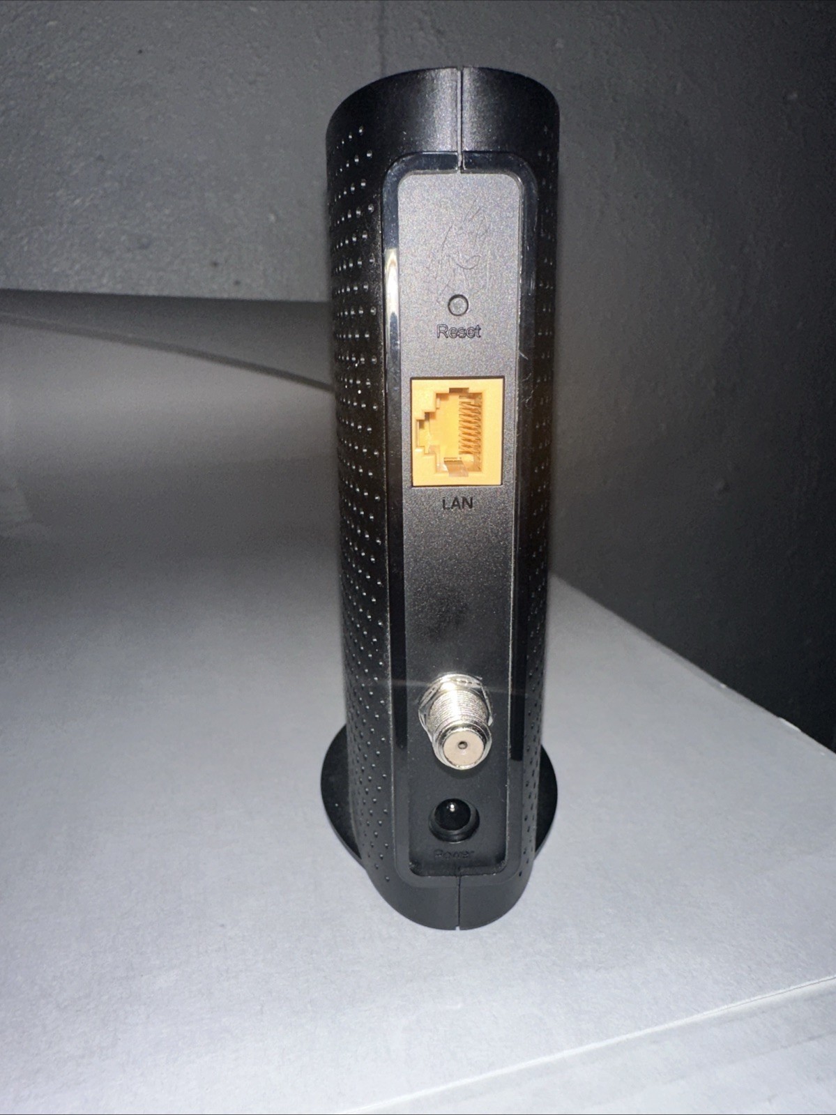 TP-LINK TC-7610 DOCSIS 3.0 Cable Modem USED with Power Cable