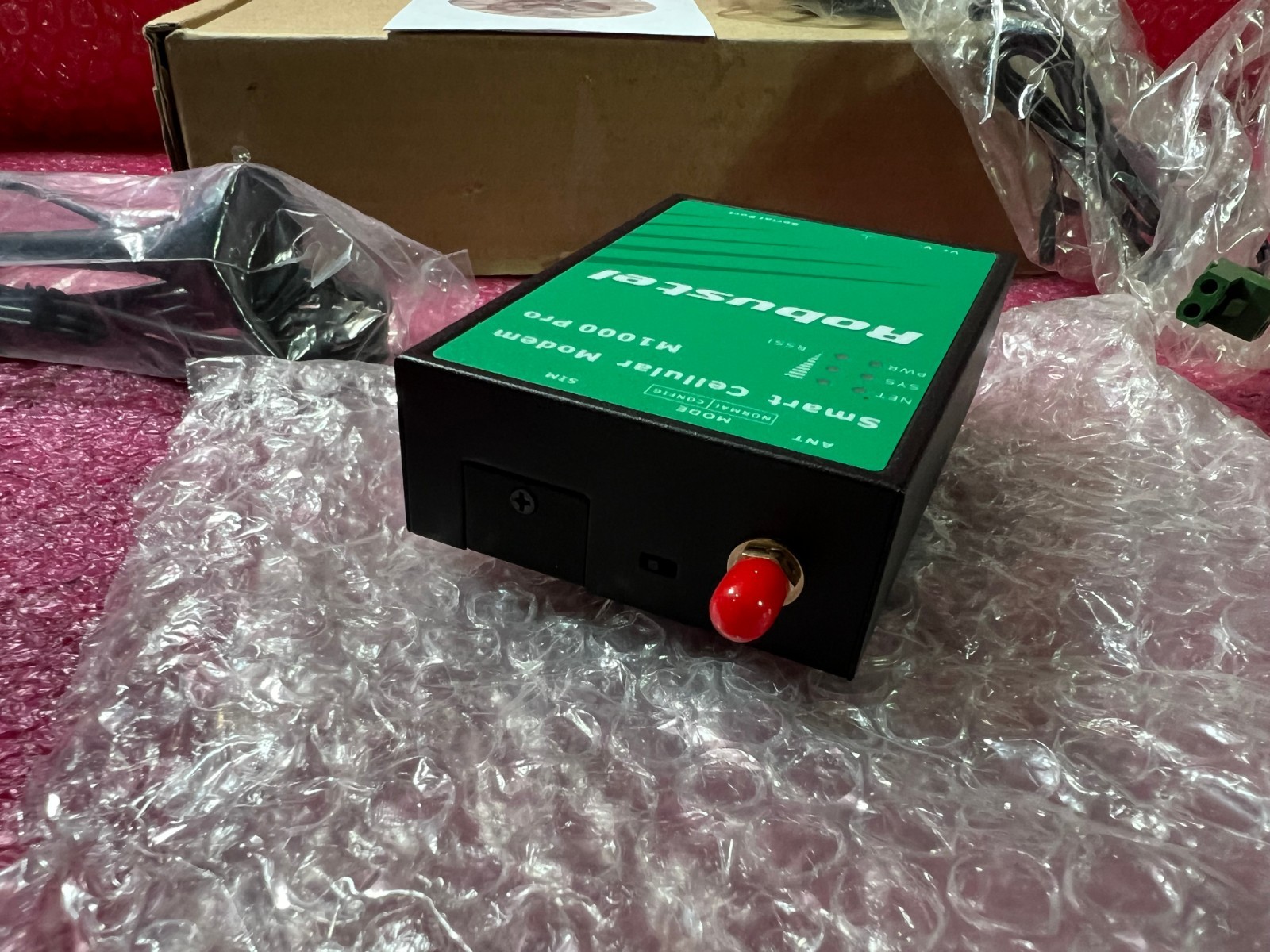 M1000-PGPRSA ROBUSTEL M1000 PRO SMART CELLULER MODEM