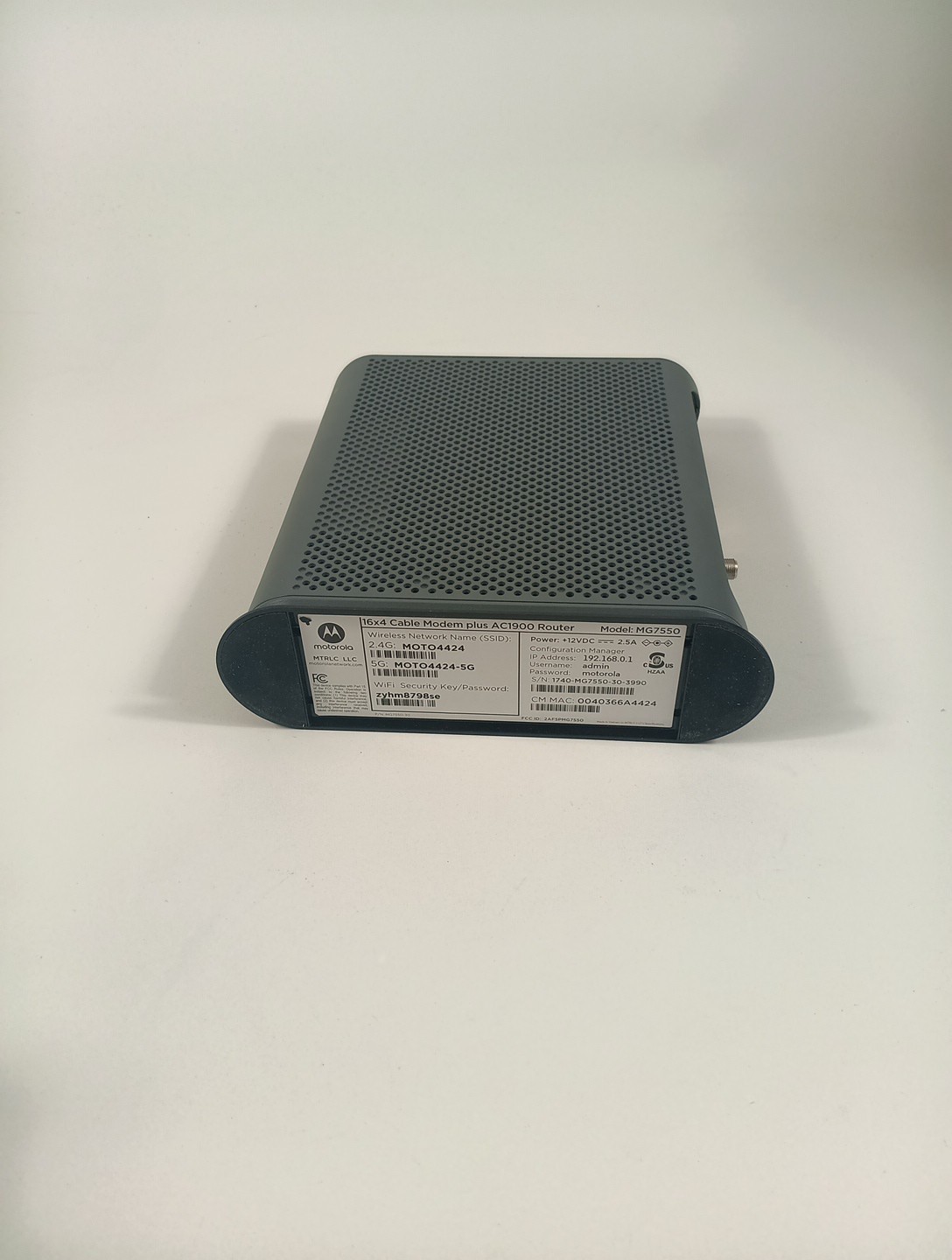 Motorola MG7550 Dual Band AC1900 Cable Modem and Wi-Fi Gigabit Router