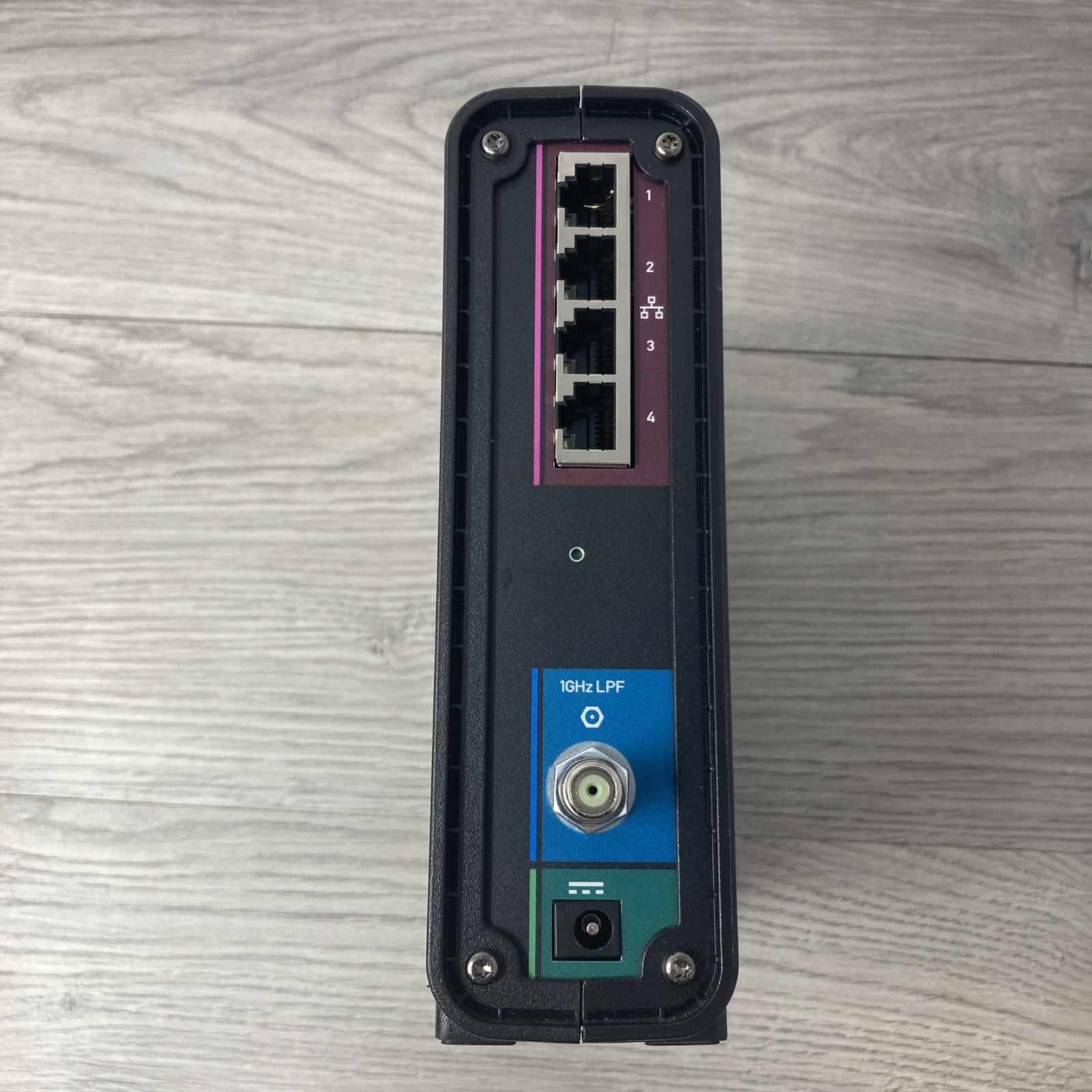 Motorola ARRIS SURFboard SBG6580 DOCSIS 3.0 Cable Modem Wi-Fi Router & Adapter
