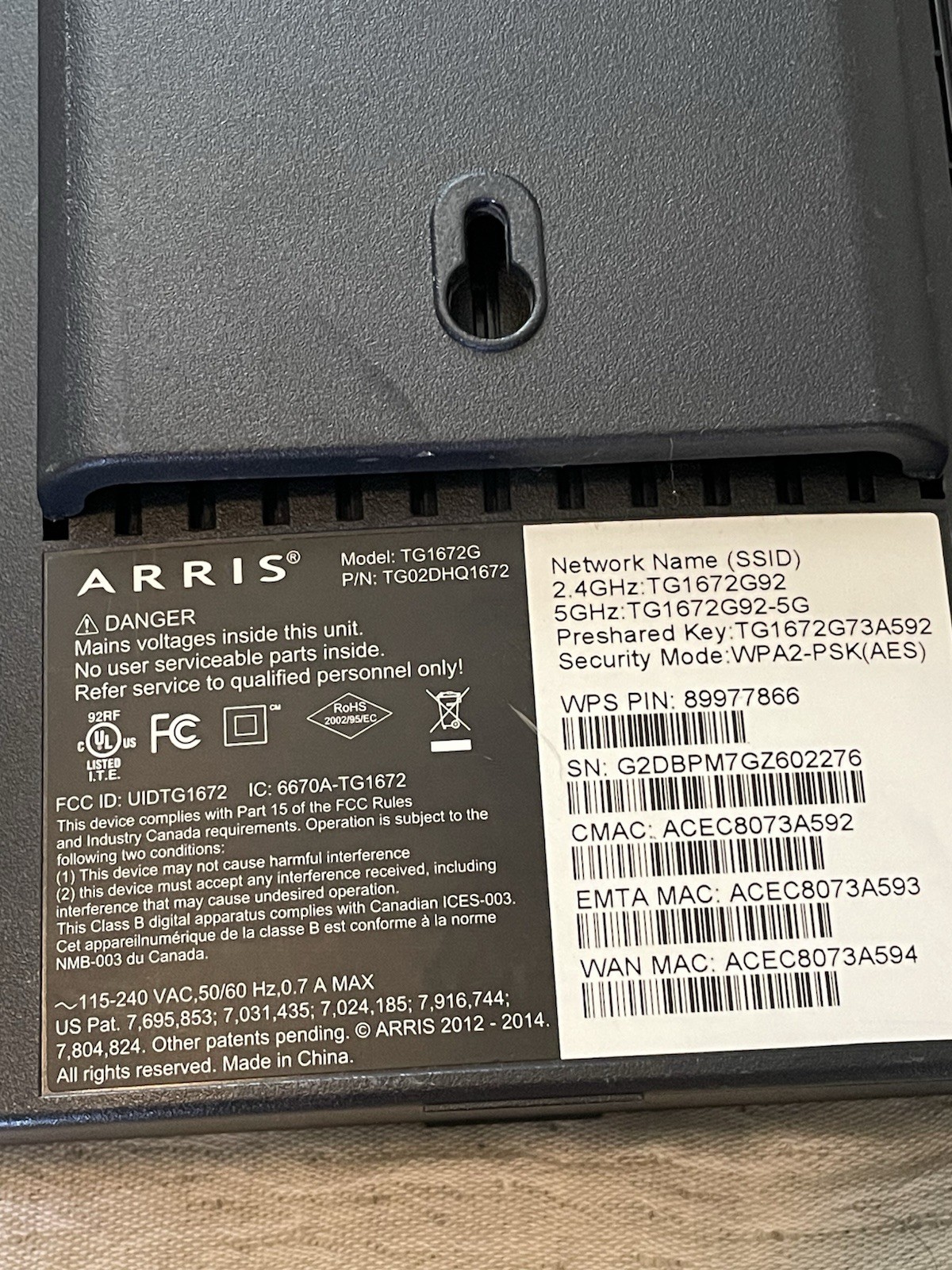 Arris TG1672G Touchstone Cable Modem Telephone Gateway WIFI 2.5GHz-5.0GHz Black