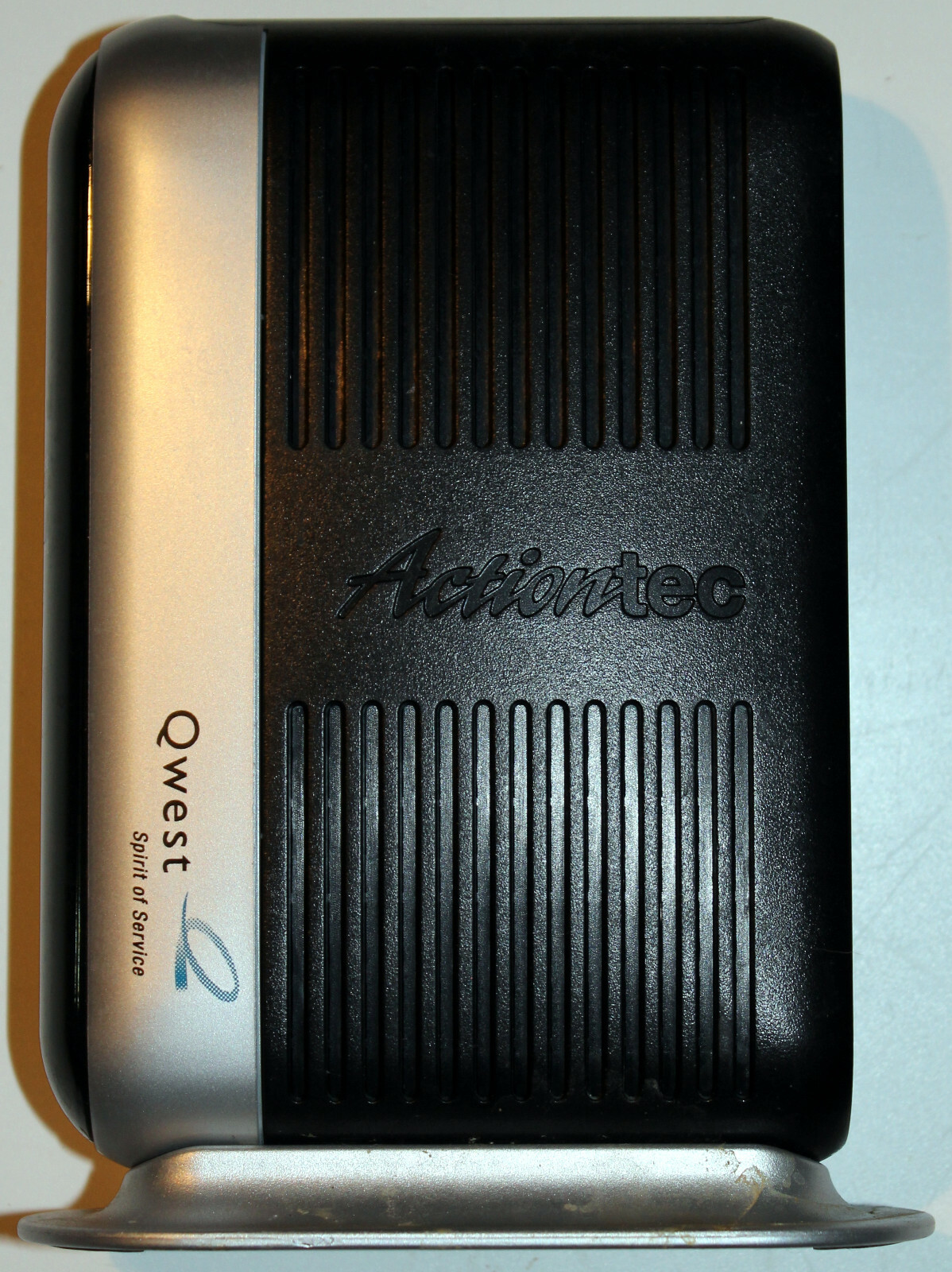 ACTIONTEC M1000 DSL Modem and power supply