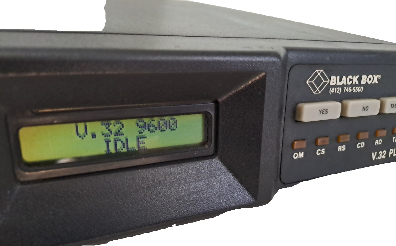 MOTOROLA UNIVERSAL DATA SYSTEM BLACK BOX V.32 9600 IDLE