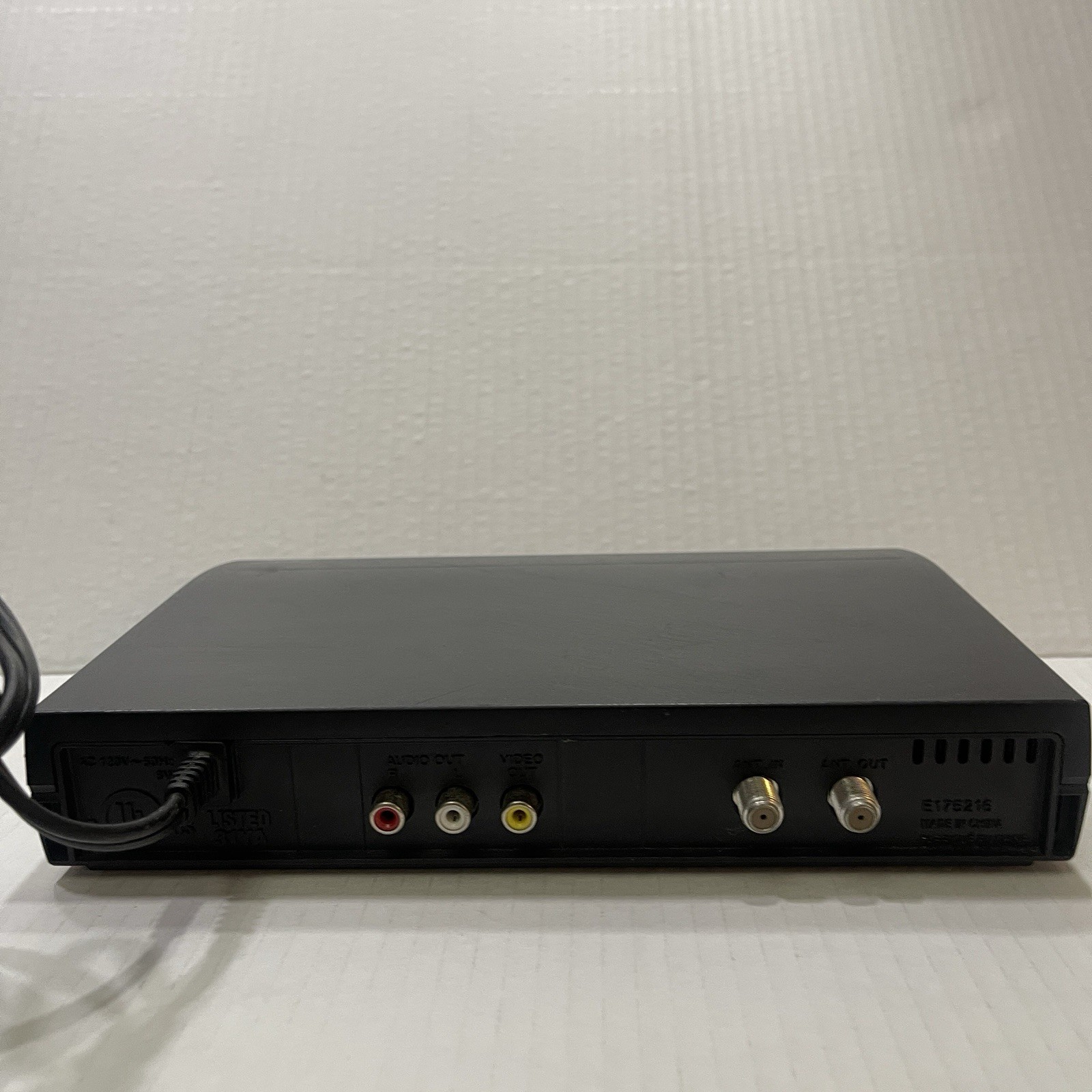 Arris Touchstone TM502G Cable Modem Telephony Adapter and Electronic Bundle