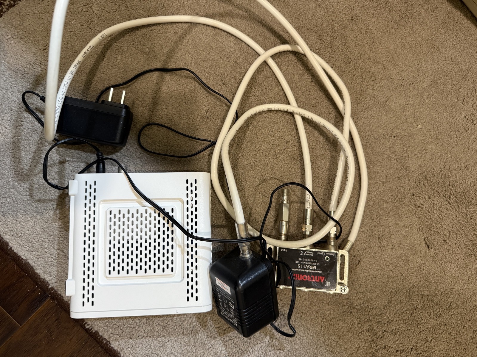 ARRIS Surfboard SB6190-RB DOCSIS 3.0 Cable Modem, Signal Amplifier