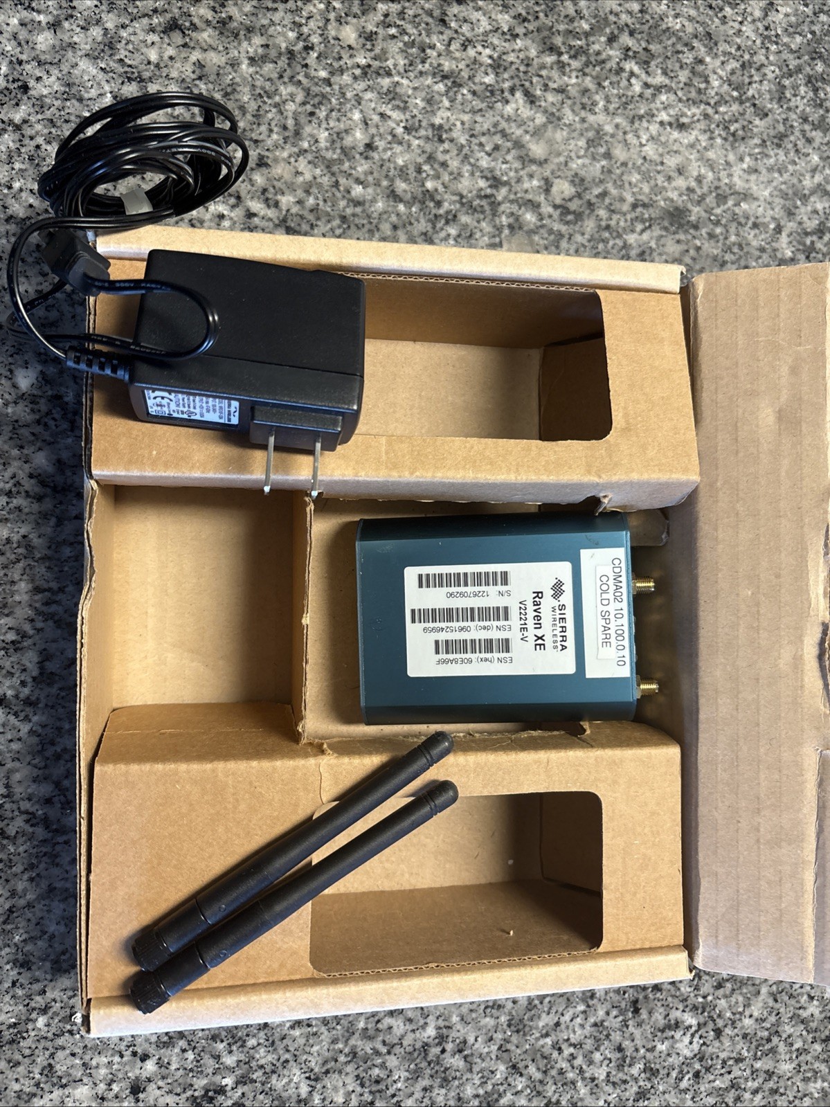 Sierra Wireless Airlink Raven XE V2221E-V Modem open box new pictured