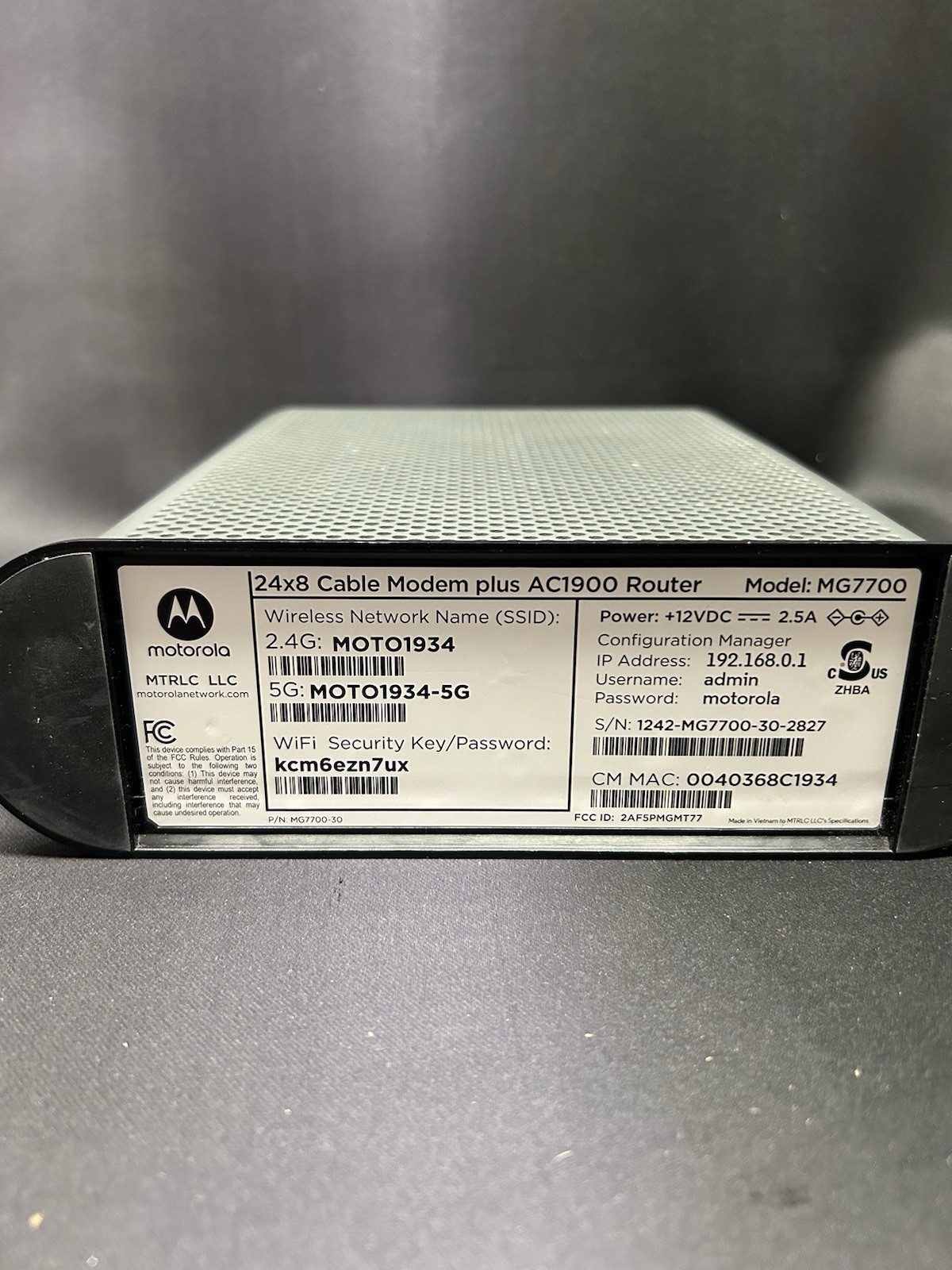 Motorola MG7700 AC1900 Dual-Band DOCSIS 3.0 Cable Modem WiFi Router w Power Cord