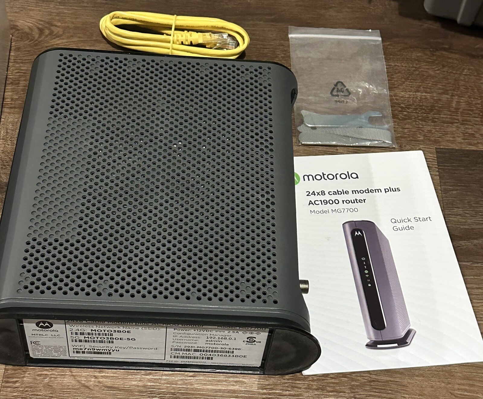 Motorola MG7550 16×4 High Speed ​​Cable Modem Plus AC1900 WiFi Router