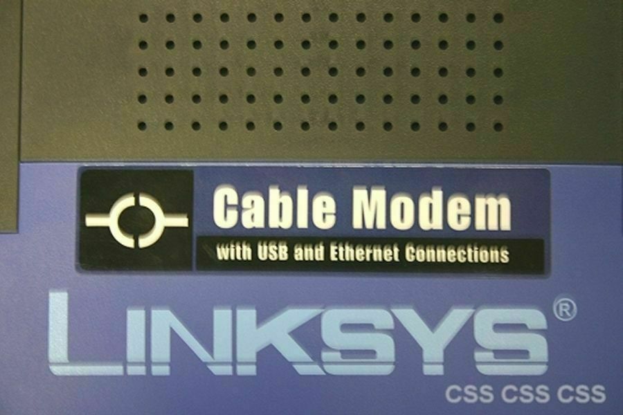 Linksys Cable Modem Model BEFCMU10 Version 4 with USB and Ethernet Connection