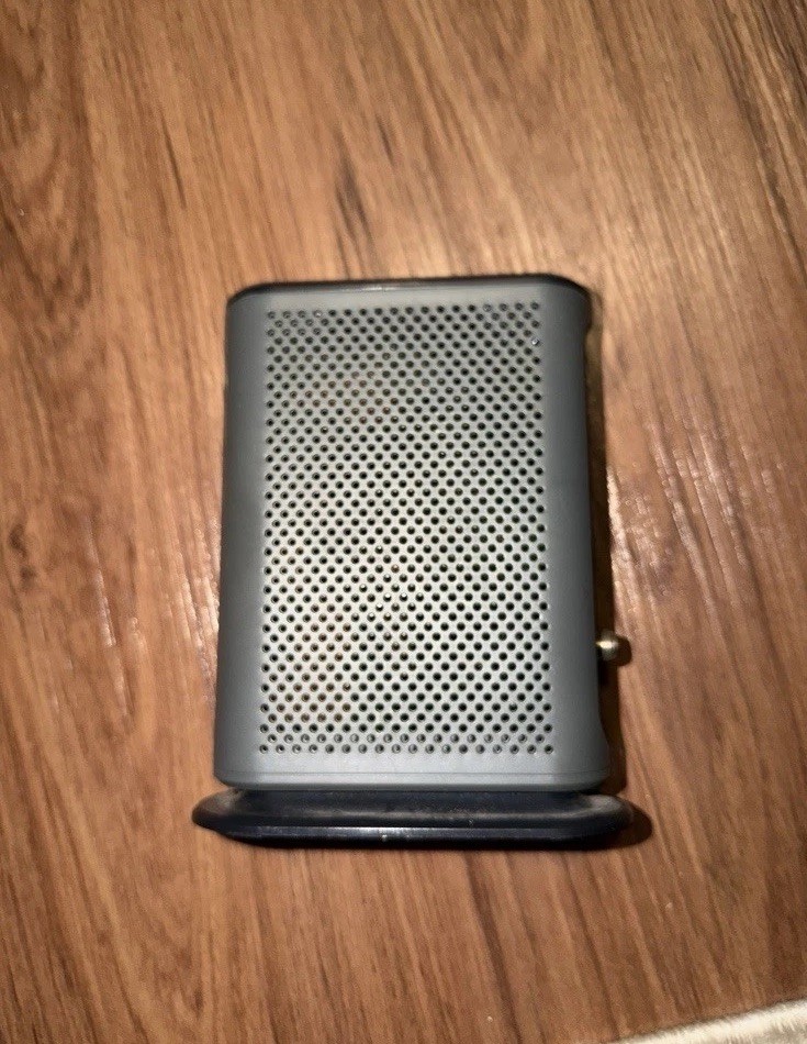 Motorola MB8600 DOCSIS 3.1 Cable Modem Black Grey