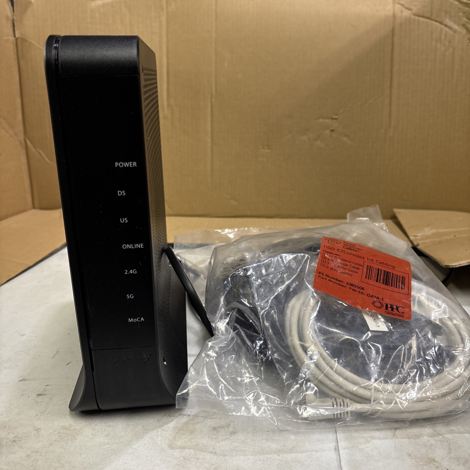 UBEE DDW36C Cable Modem Router DOCSIS 3.0 Dual Band N600 4 Gigabit Ports