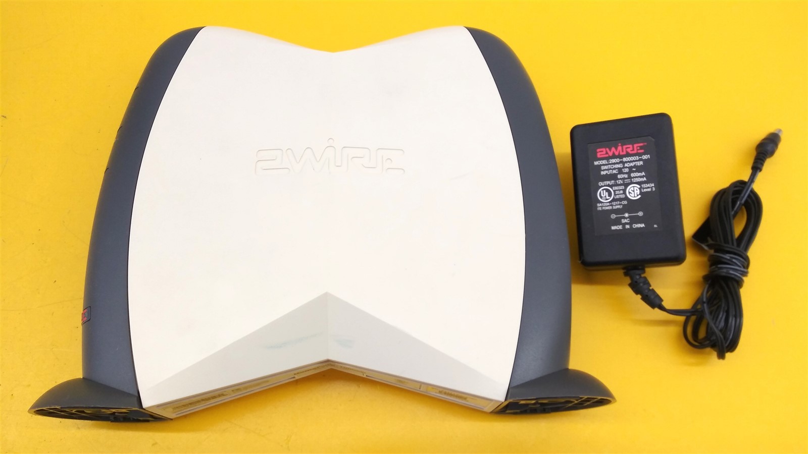⭐️⭐️⭐️⭐️⭐️ 2Wire HomePortal 1000SW DSL Wireless Modem w Adapter