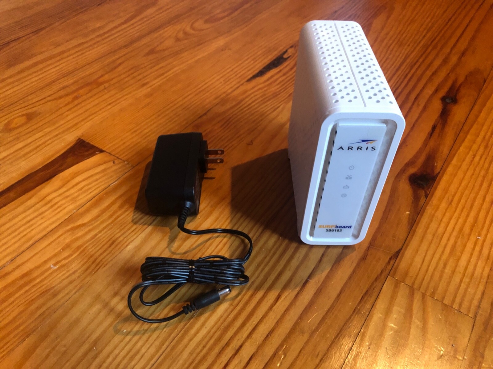 Arris SURFboard SB6183 DOCSIS 3.0 Cable Modem