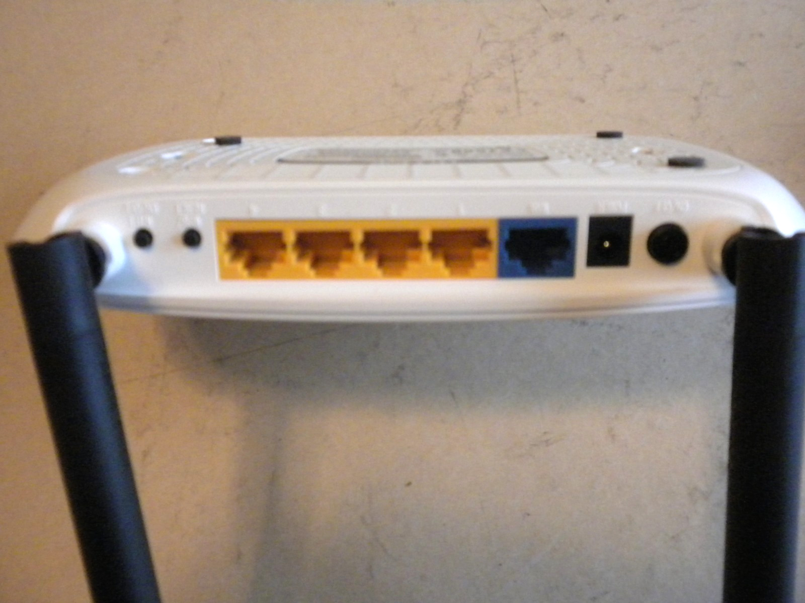 NETGEAR CM-400 High Speed Cable Modem and TP-Link TL-WR841N Router