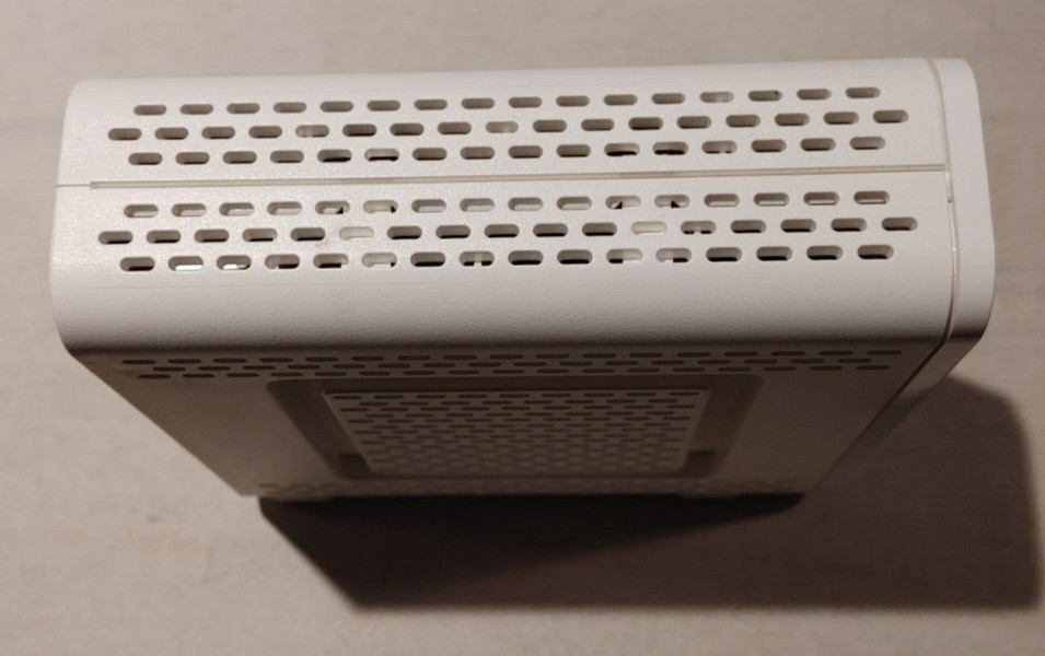 ARRIS SURFboard SB6141 Surf Board Cable Modem, no power cord