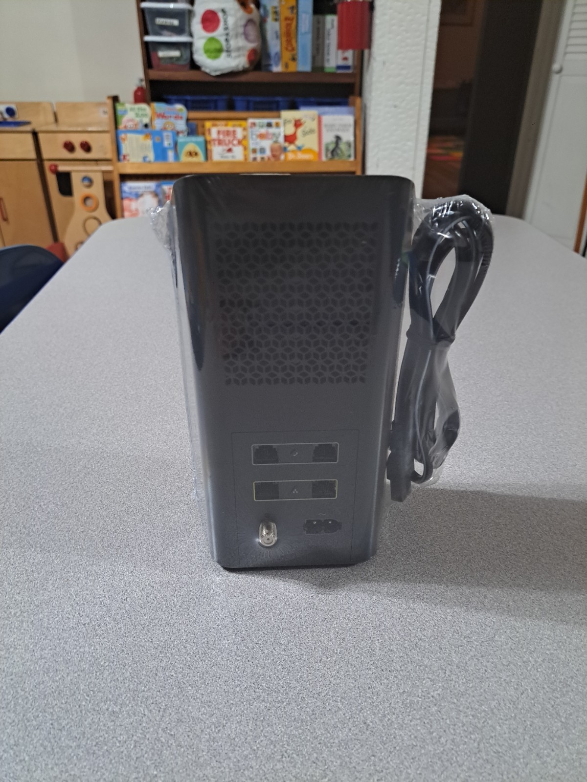 Comcast Xfinity XB6-T GIGABIT Modem WiFi Router w/ AC Adapter Power Cord. New..!