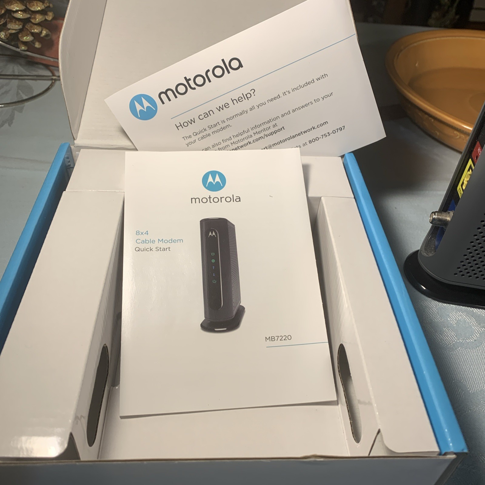 Motorola 8 By 4 Cable Modem,Model MB7220.New In Open Box.