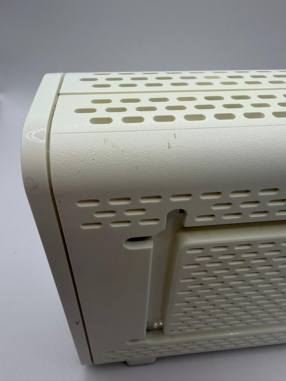 ARRIS SURFboard SB6141 DOCSIS 3.0 Cable Modem 581902-022-00, White