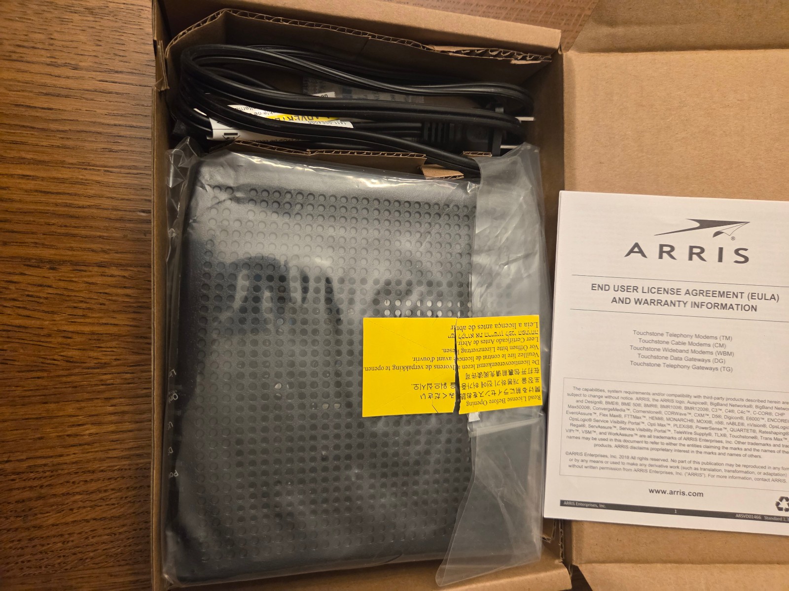 ARRIS CM820A/CT DOCSIS 3.0 Cable Modem