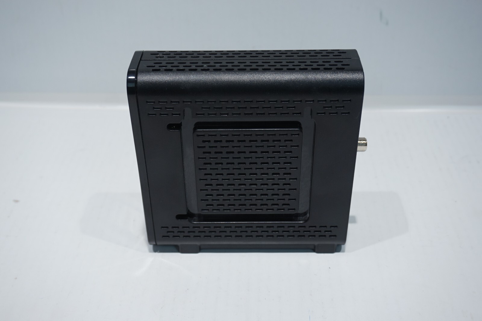 MOTOROLA ARRIS SURFBOARD SB6121 HIGH SPEED CABLE MODEM w/AC & CABLE