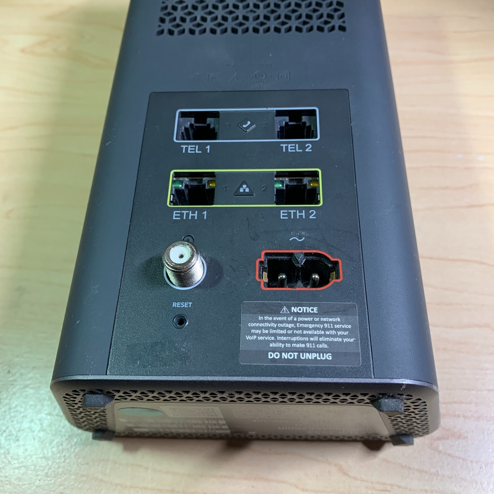 Cox Panoramic Cable Modem WIFI Gateway Modem/Router CGM414X w/ Power Cord